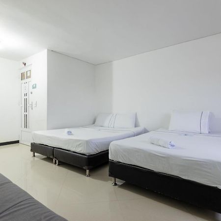Hospedaje 3 Esquinas Guatapé Exteriör bild