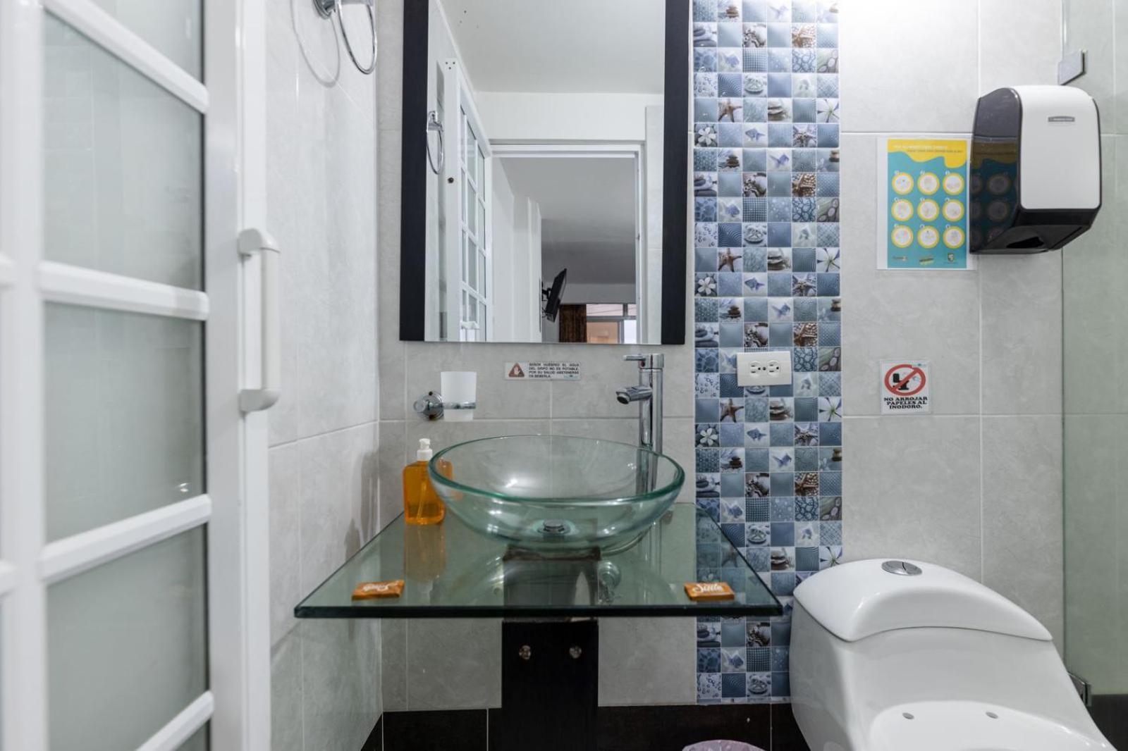 Hospedaje 3 Esquinas Guatapé Exteriör bild