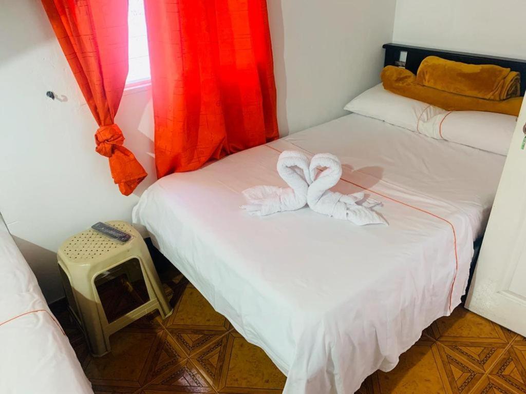 Hospedaje 3 Esquinas Guatapé Exteriör bild