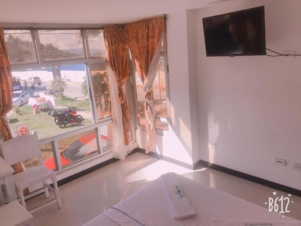 Hospedaje 3 Esquinas Guatapé Exteriör bild