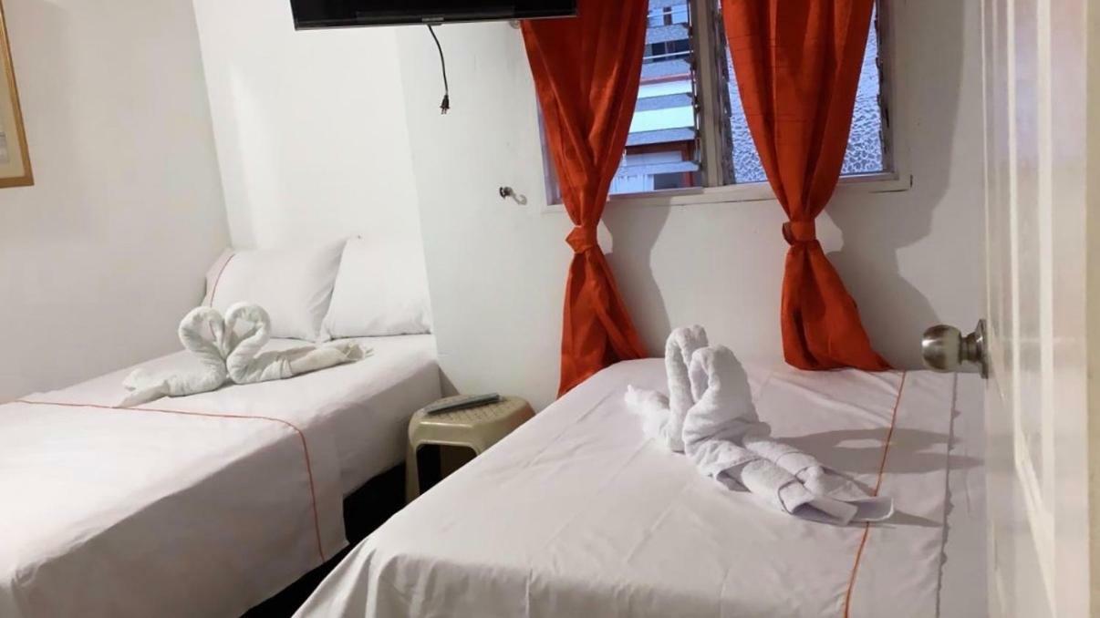 Hospedaje 3 Esquinas Guatapé Exteriör bild